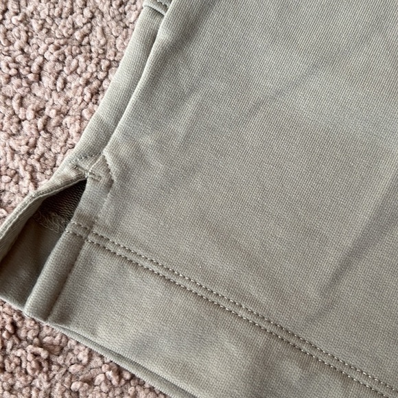 NEW M.M. Lafleur Felix Short in Laurel Green - Picture 9 of 9